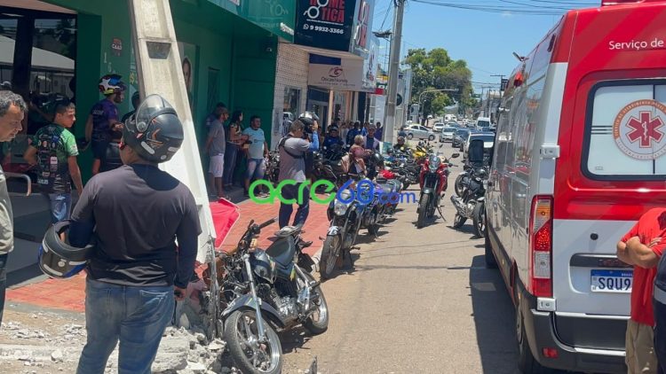 Acidente fatal na Avenida Getúlio Vargas: jovem motociclista perde a vida após atingir poste em Rio Branco