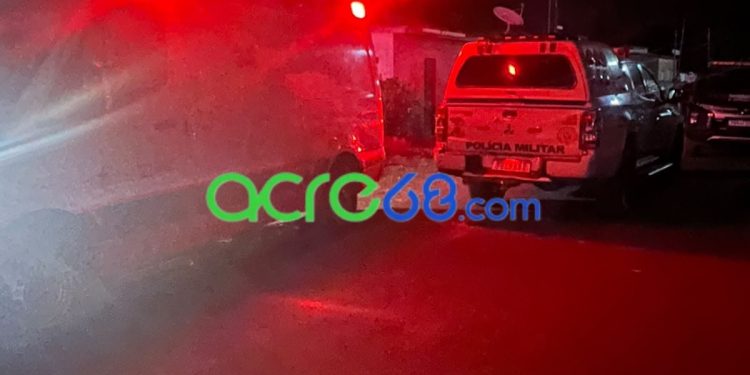 Homem de 30 anos é executado a tiros dentro de casa após discussão em Capixaba Homem de 30 anos é executado a tiros dentro de casa após discussão em Capixaba