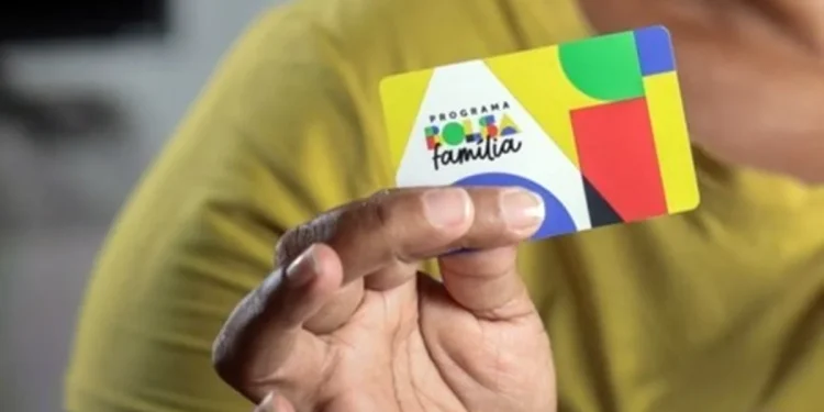 Governo antecipa pagamento do Bolsa Família para antes do 2º turno