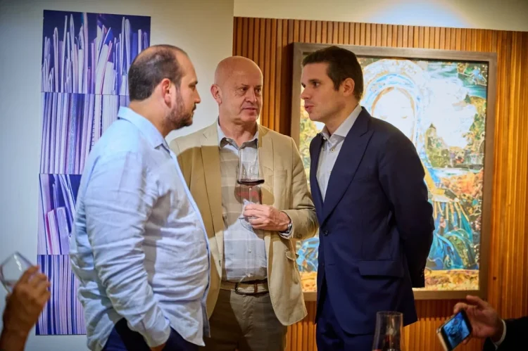 Careca do INSS esteve com Hugo Motta e ministro do TCU em casa de lobista