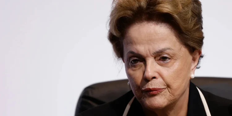 Governo fixa indenização mensal de R$ 17 mil a Dilma por crimes da ditadura