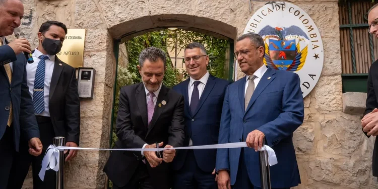 Colômbia inaugura embaixada em Jerusalém em aceno a Israel