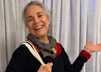Regina Duarte questiona reeleição de Lula: “Vai ficar por isso mesmo?”